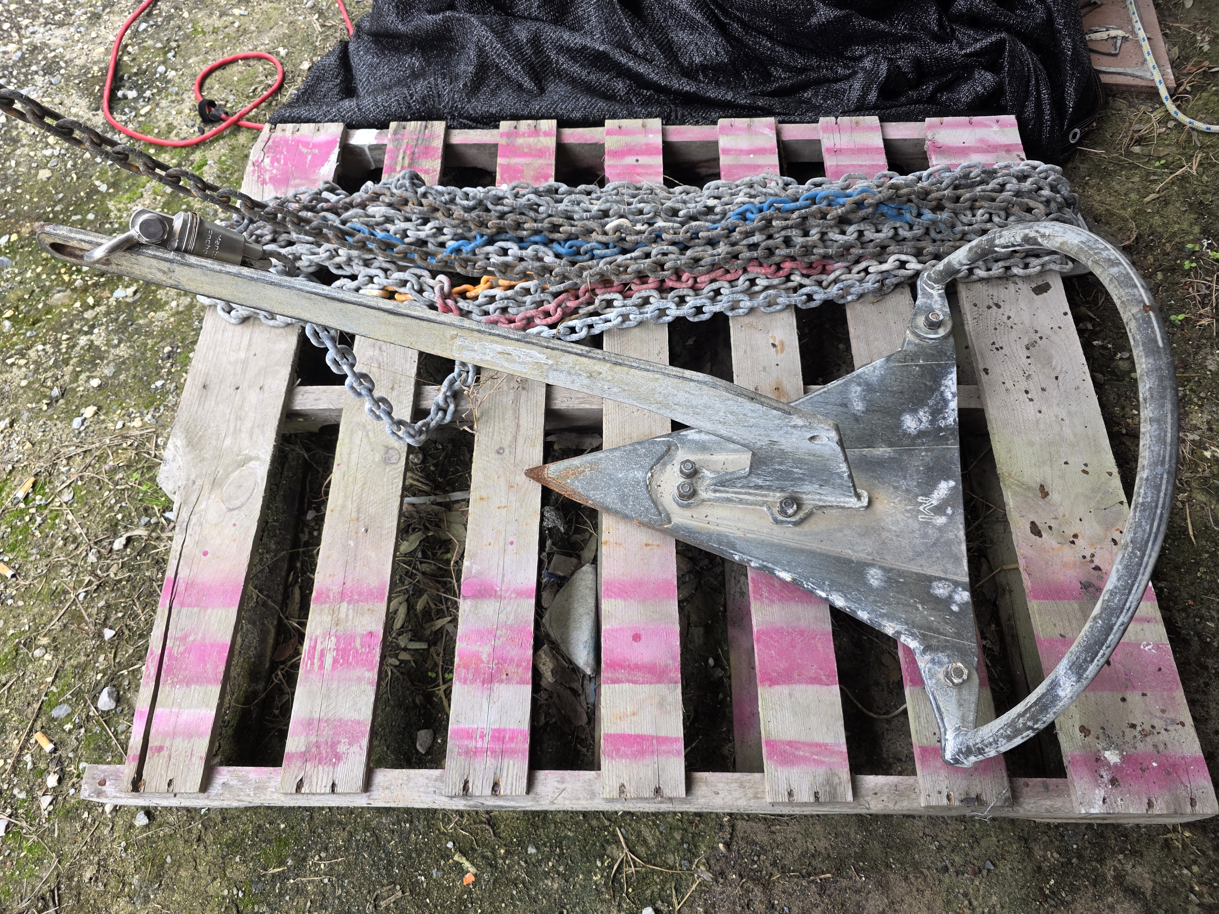 Mantus 35lb M1 anchor, 145 ft G4 chain and 150 ft 8 plait rode