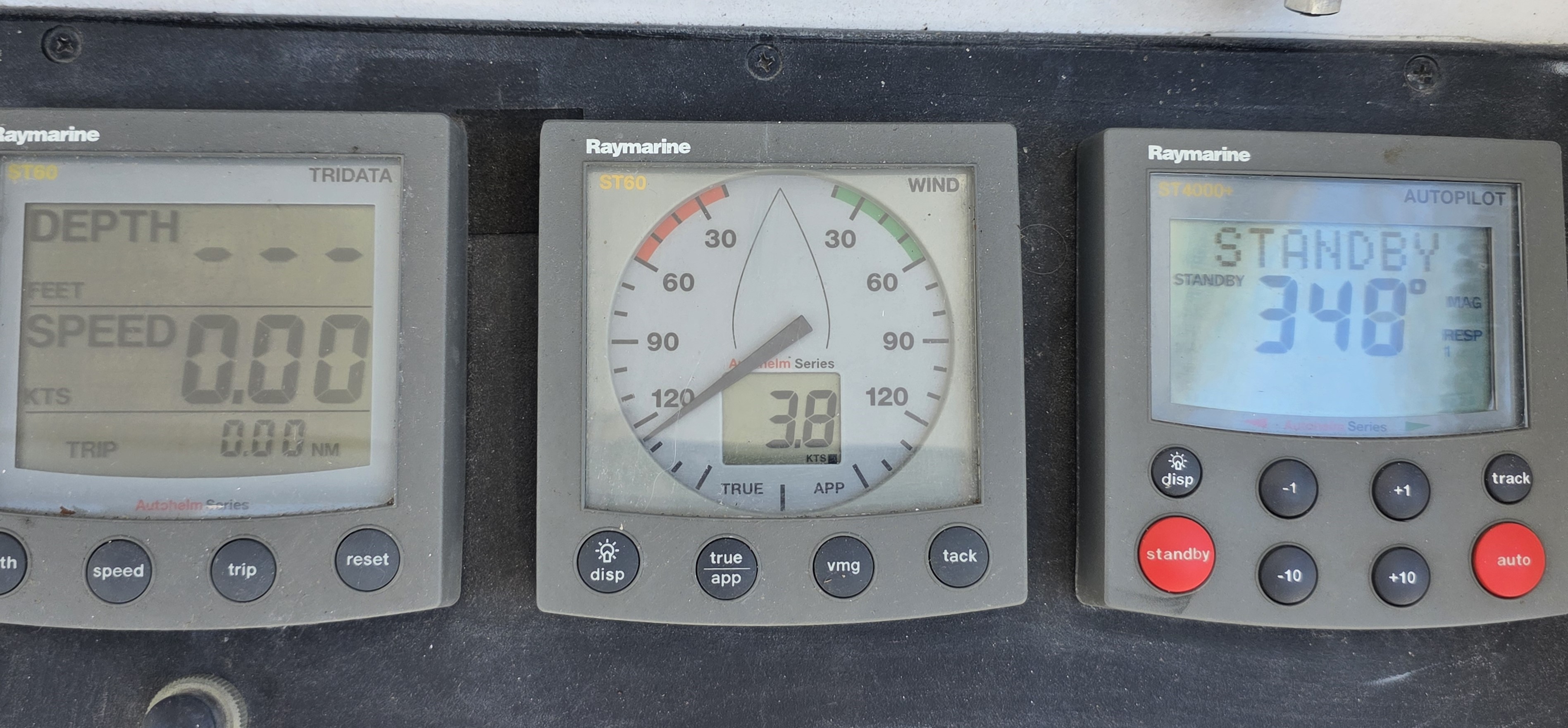 ST60 autopilot, wind, speed, depth